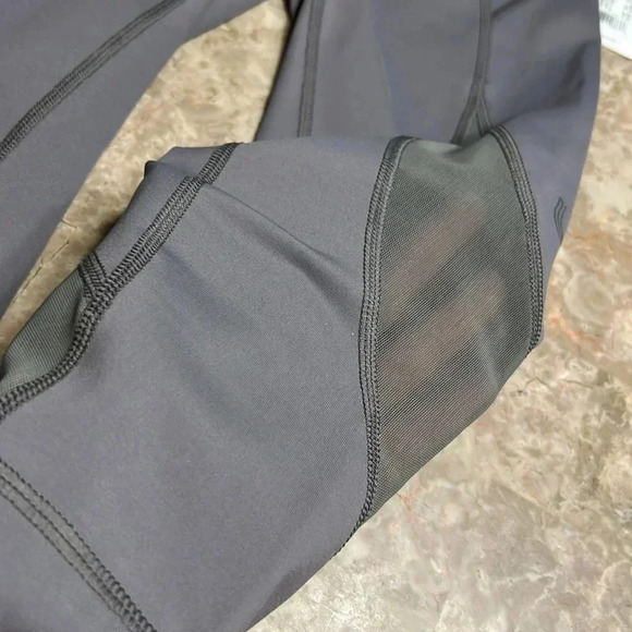 NWT LOLE RUN CAPRIS LOLE LEGGINGS XS GREY WITH YELLOW TRIM LOGO  REG 80$ - Picture 14 of 14